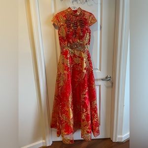 New Red Gold Ornate Chinese Wedding Dress